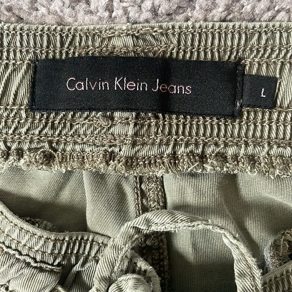 Calvin Klein Jeans comfy joggers type pants - Picture 3 of 6